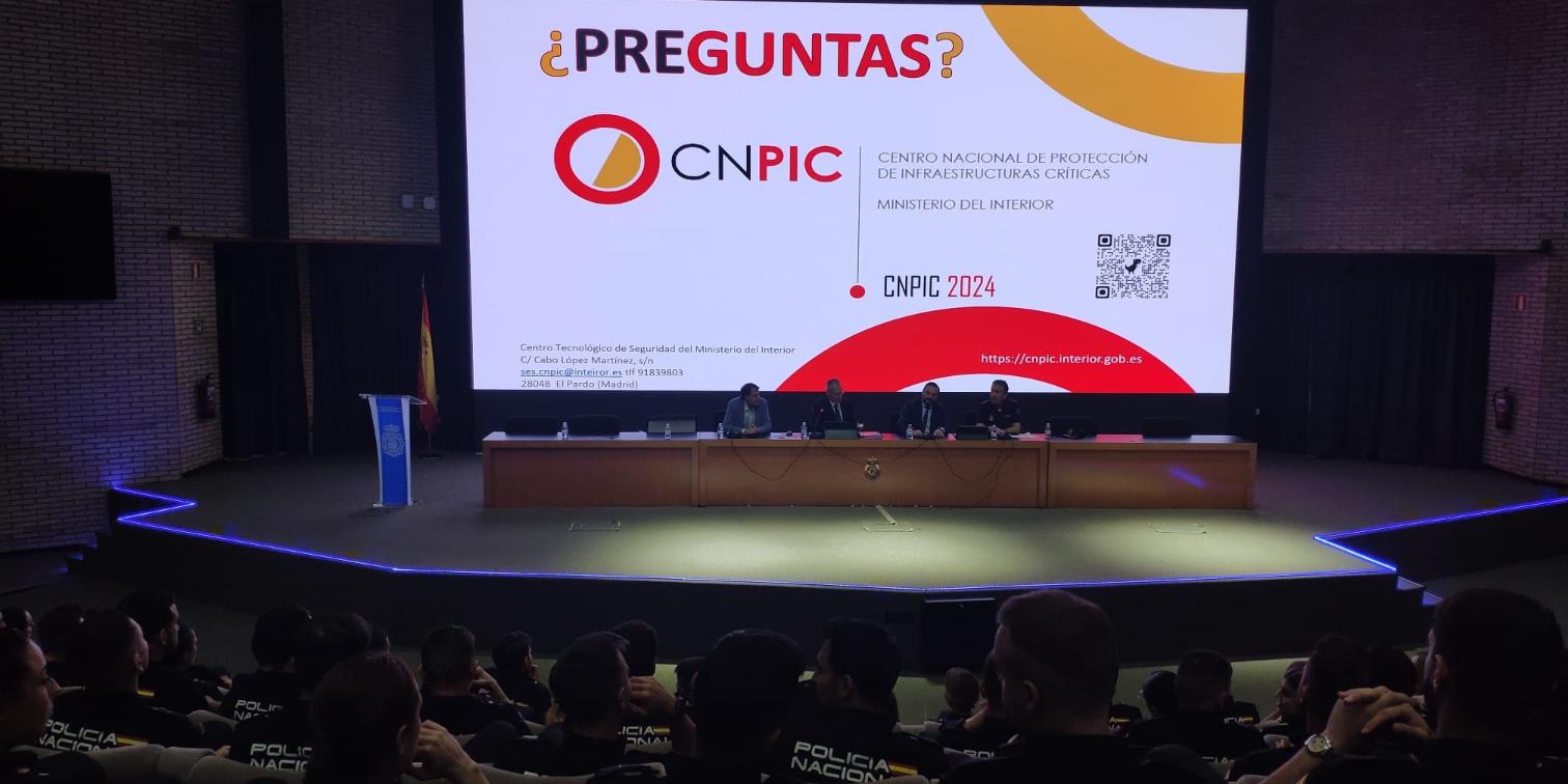 CONFERENCIAS EN CENTROS DE FORMACIÓN DE POLICÍA NACIONAL Y GUARDIA CIVIL